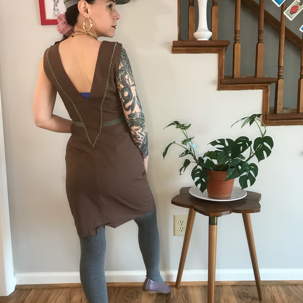 Altar’d State Dress with pockets!! cocoa brown and tan cute little v-back small